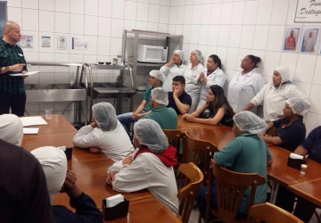 Sintercamp se reúne com trabalhadores da RA Catering